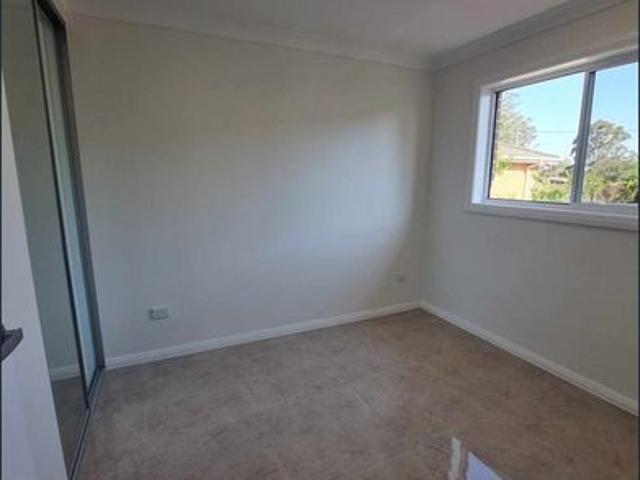 Modern 2 Bed 2 Bath with Courtyard and Alfresco Area!