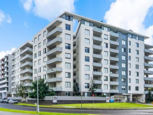 Modern 2 Bed Apartment in Merrylands