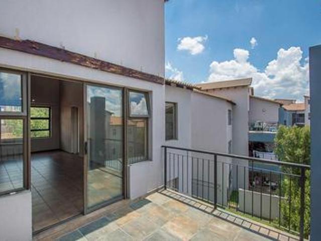 modern 2 bed apartment with double v.