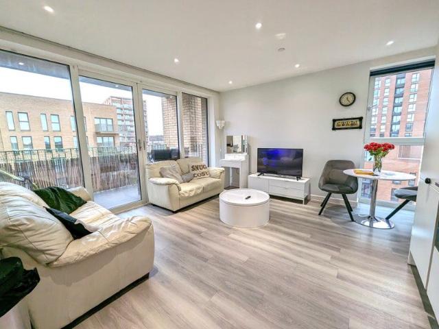 Modern 2 Bed | Bills Included | Flexi Stay