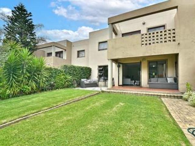 modern 2 bed ground floor gem in new.