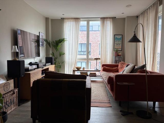 Modern 2 bed flat 4 month let Fish Island