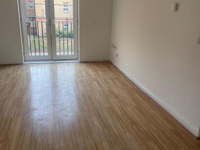 Modern 2 Bed Flat in IG1 4DE | Company Let