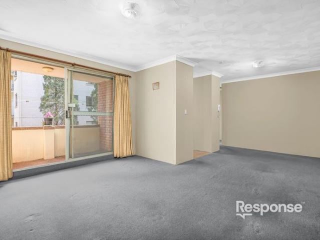 Modern 2 Bed Unit with Garage | Prime Location!