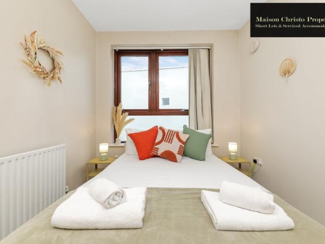 Modern 2 Bed Victoria Park Short Lets Only