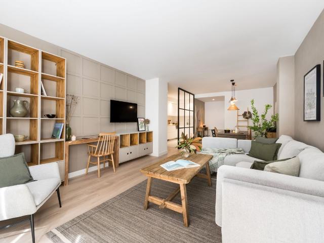 Modern 2 Bedroom Mediterranean Inspired Flat with Dual Workspaces and Natural Light, Madrid Amsterdam Apartments for Rent