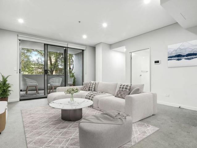 Modern 2 Bedroom Apartment