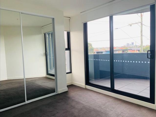 Modern 2 Bedroom Apartment