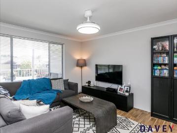 Modern 2 Bedroom Apartment