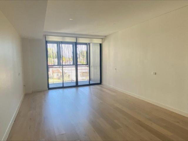 Modern 2 Bedroom Apartment