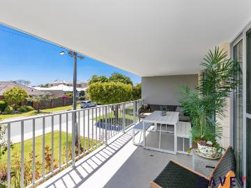 Modern 2 Bedroom Apartment