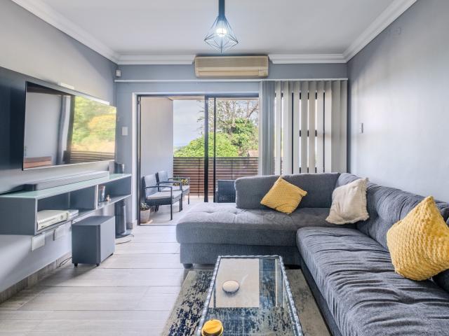 Modern 2 Bedroom Apartment to Let in Parkhill