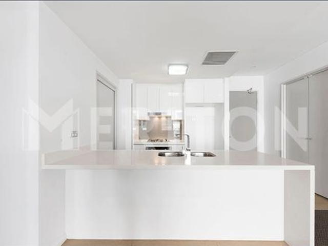 Modern 2 Bedroom Apartment with A Huge Storage Cage at Oceanvale!