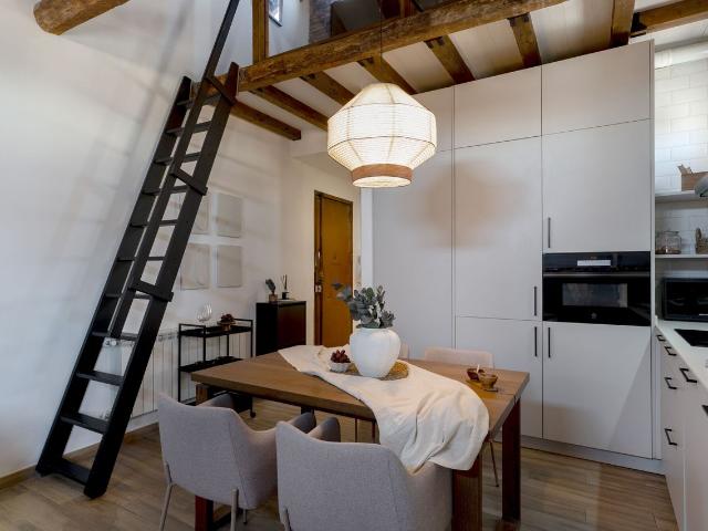 Modern 2 Bedroom Apartment with AC and Designer Decor on Fuencarral Street, Madrid Amsterdam Apartments for Rent