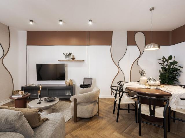 Modern 2 Bedroom Apartment with AC and Designer Furnishings in Cartagena Street, Madrid Amsterdam Apartments for Rent