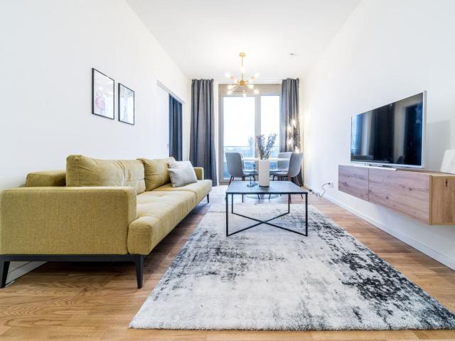 Modern 2 Bedroom Apartment with Balcony and Underground Parking in Berlin Mitte