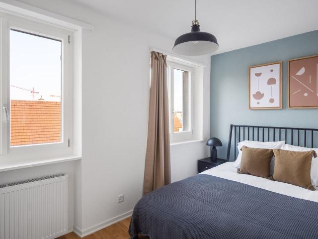 Modern 2 Bedroom Apartment with Balcony in Oerlikon, Zurich Amsterdam Apartments for Rent
