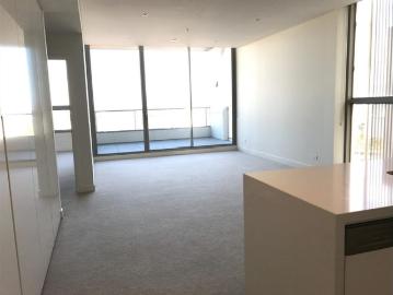 Modern 2 Bedroom Apartment with Balcony in Zetland