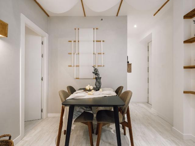 Modern 2 Bedroom Apartment with Ducted AC and Designer Furnishings in Narvaez Street, Madrid Amsterdam Apartments for Rent