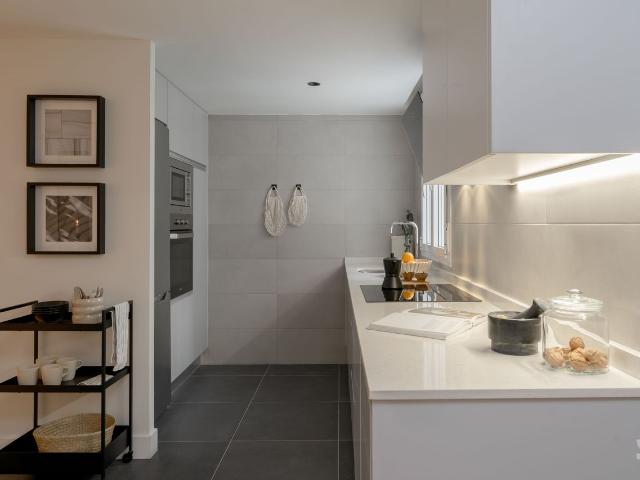 Modern 2 Bedroom Apartment with Ducted Air Conditioning on Felix Boix Street, Madrid Amsterdam Apartments for Rent