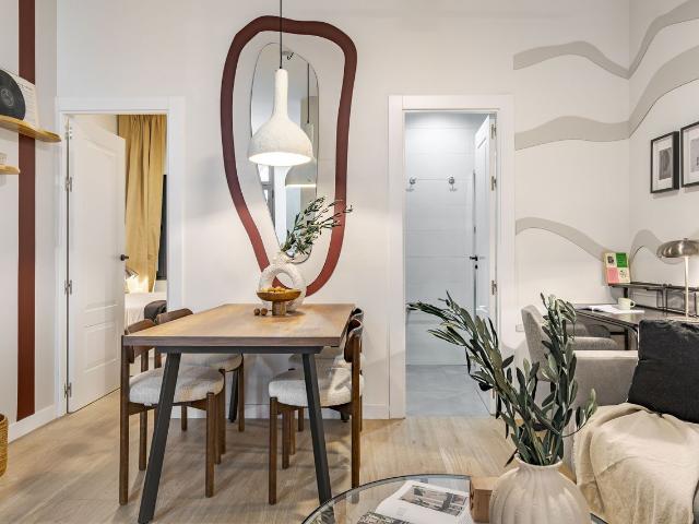 Modern 2 Bedroom Apartment with Designer Furniture and High Speed WiFi, Madrid Amsterdam Apartments for Rent