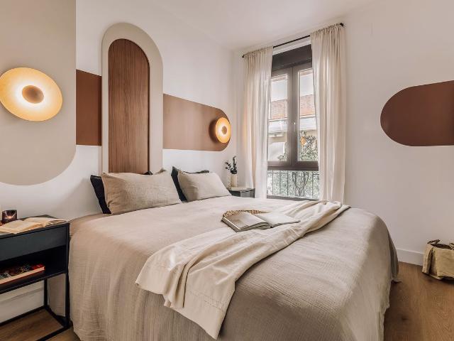 Modern 2 Bedroom Apartment with Designer Finishes and Air Conditioning in Lombía Street, Madrid Amsterdam Apartments for Rent