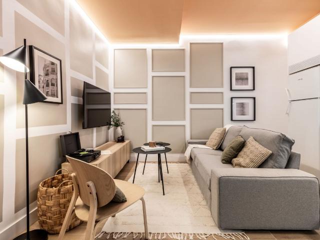 Modern 2 Bedroom Apartment with Designer Finishes and Full AC in Bretón de los Herreros, Madrid Amsterdam Apartments for Rent