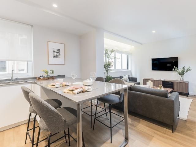 Modern 2 Bedroom apartment with interior terrace