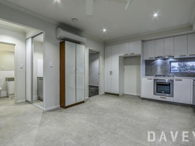 Modern 2 Bedroom Apartment with Private Balcony, Tuart Hill