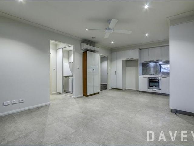Modern 2 Bedroom Apartment with Private Balcony, Tuart Hill
