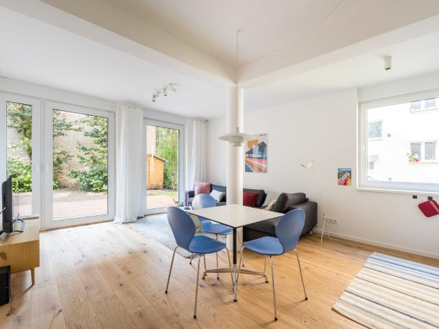 Modern 2 Bedroom Apartment with Private Terrace and Garden in Berlin Kreuzberg