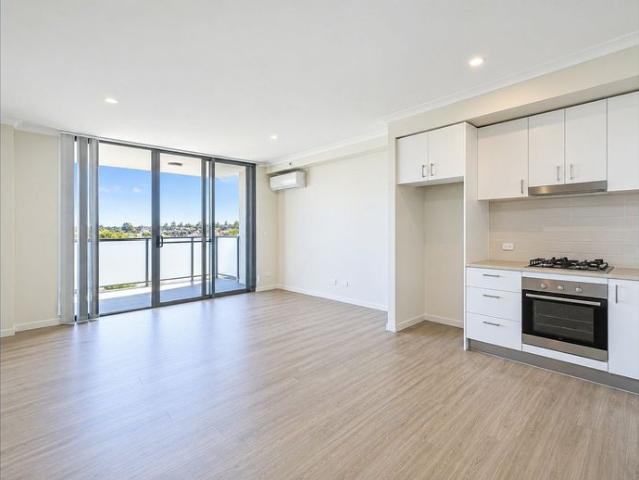 Modern 2 Bedroom Apartment with Spacious Balcony
