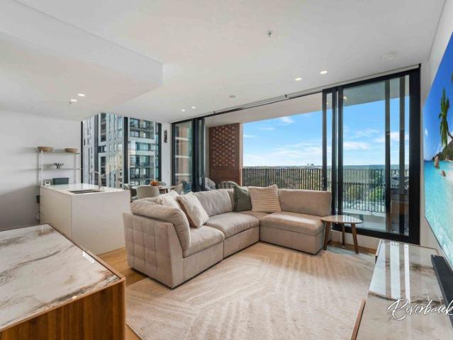 Modern 2 Bedroom Apartment with Spacious Balcony & Large Versatile Media Room
