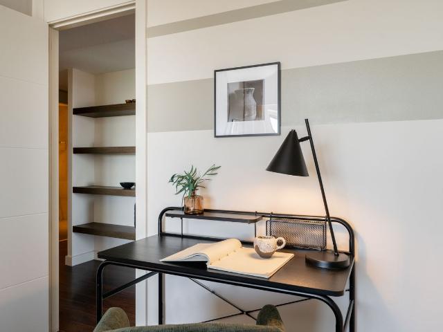 Modern 2 Bedroom Apartment with Terrace and Ducted Air Conditioning in Plaza de España, Madrid Amsterdam Apartments for Rent