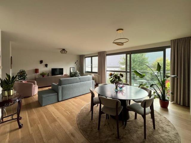 Modern 2 bedroom apartment with terrace in the heart of Mech