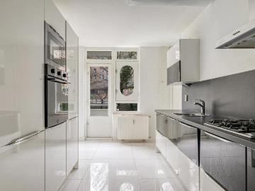 Modern 2 Bedroom Apartment with 2 Balconies, Luxury Bathroom & Storage – Amsterdam Zuidoost