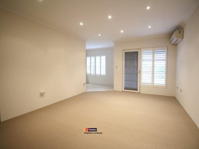 MODERN 2 BEDROOM APARTMENT + AIR CONDITIONING