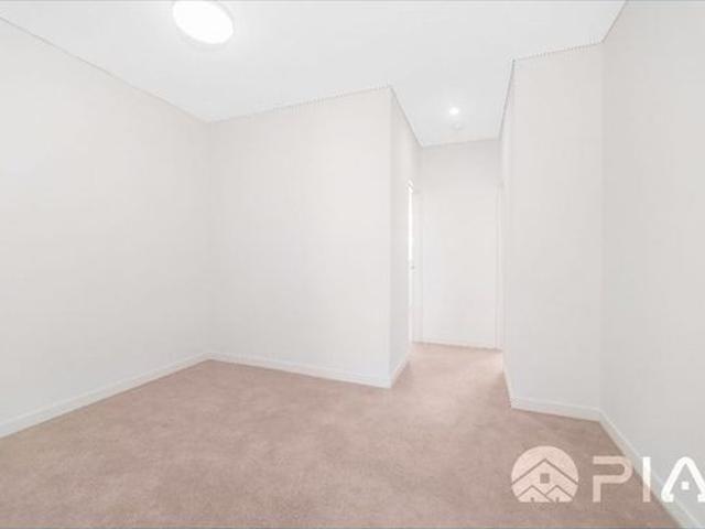 Modern 2 bedroom apartment close to amenities for lease