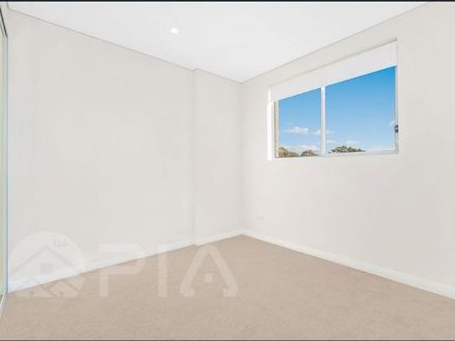 Modern 2 bedroom apartment close to amenities for lease