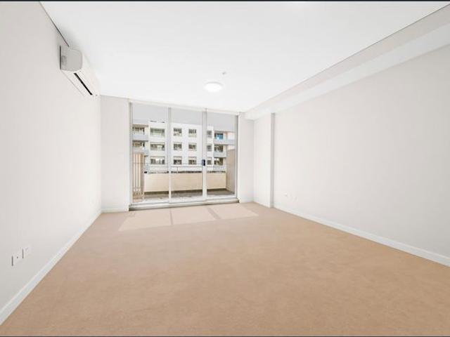 Modern 2 bedroom apartment close to amenities for lease