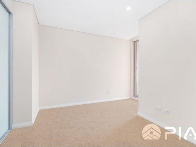 Modern 2 bedroom apartment close to amenities for lease
