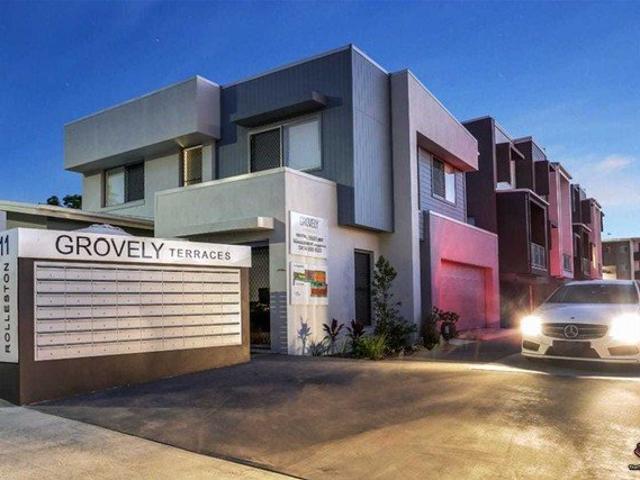 Modern 2 Bedroom Apartment close to Everything