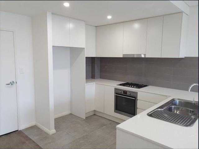 Modern 2 Bedroom Apartment for lease!