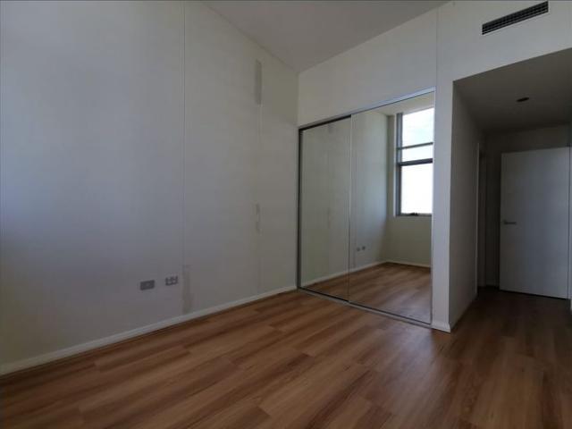 Modern 2 bedroom apartment for lease close to all amenities