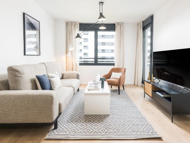 Modern 2 bedroom apartment for rent in Valdebebas
