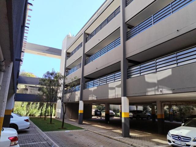 Modern 2 bedroom Apartment furnished in Menlo Park