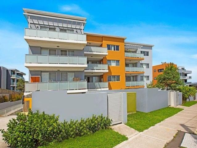 Modern 2 bedroom Apartment in the heart of Carlingford! Great rental return!