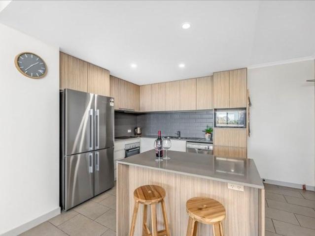 Modern 2 Bedroom Apartment in the Heart of Chermside