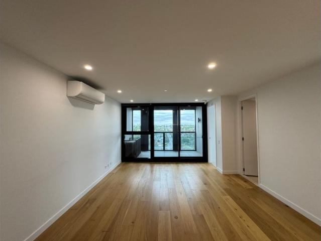 Modern 2 Bedroom Apartment in the Heart of Box Hill