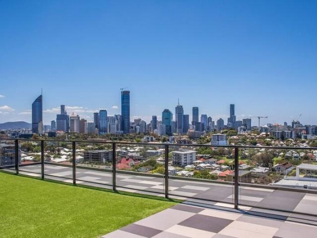 Modern 2 Bedroom Apartment in the Heart of Kangaroo Point Your Perfect Urban Retreat
